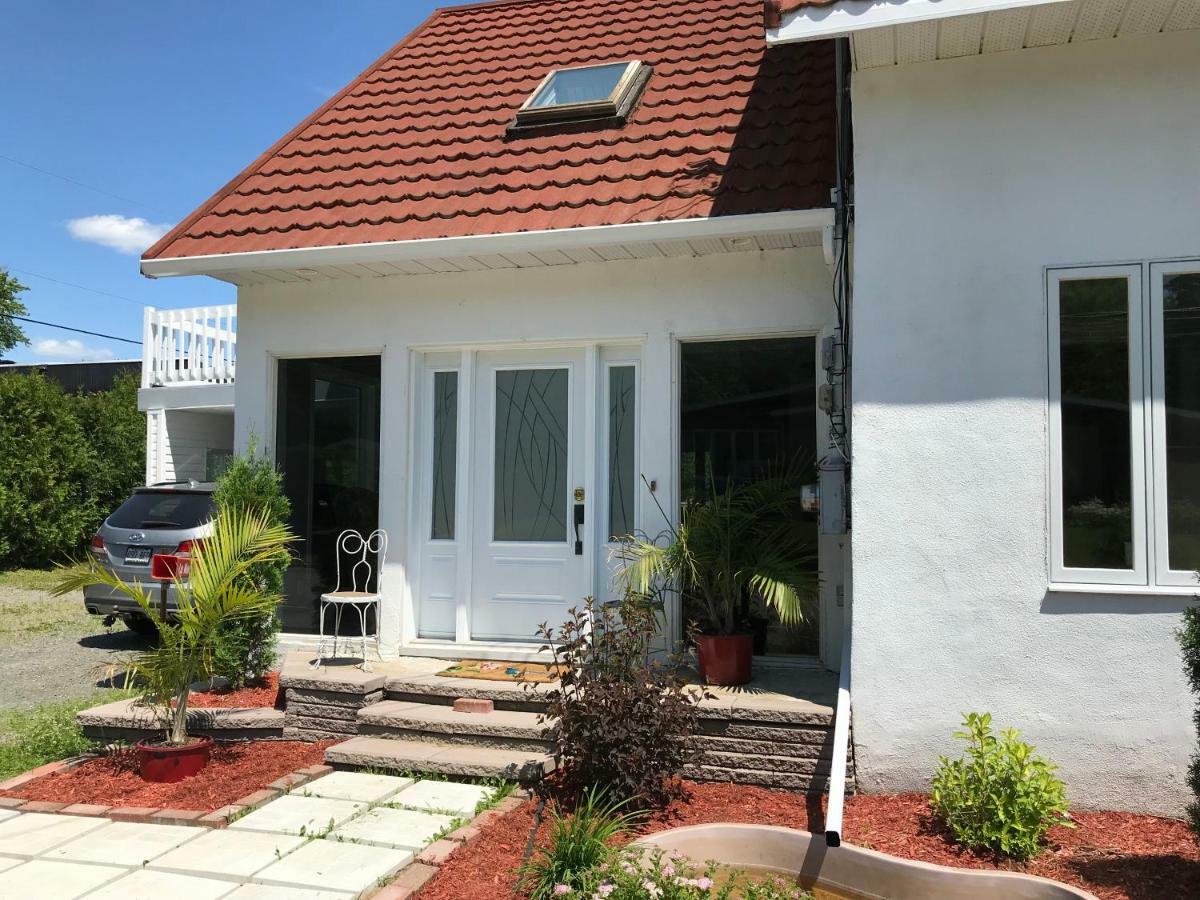 La Maison Du Village, Spa シャウィニガン エクステリア 写真